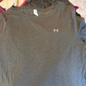 Under Armour Gray Short Sleeve Tee